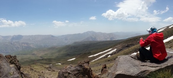 A panoramic view of Lar National Park, and Lar lake.